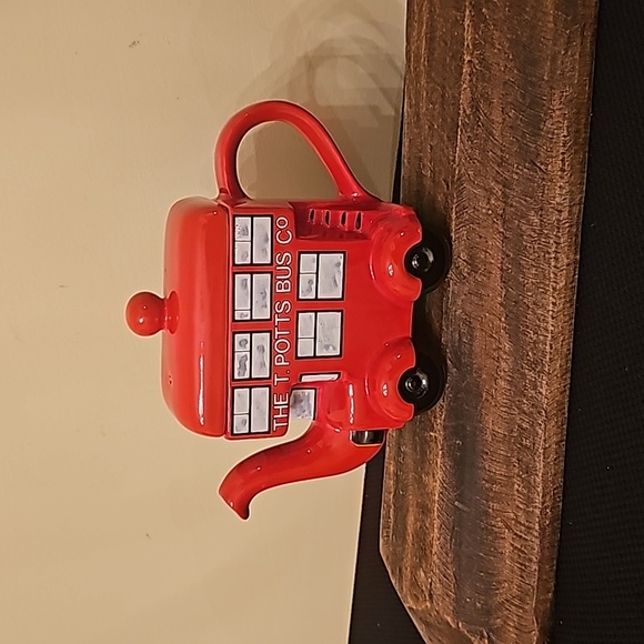 The T. Potts Bus Co. Teapot - Picture 1 of 8